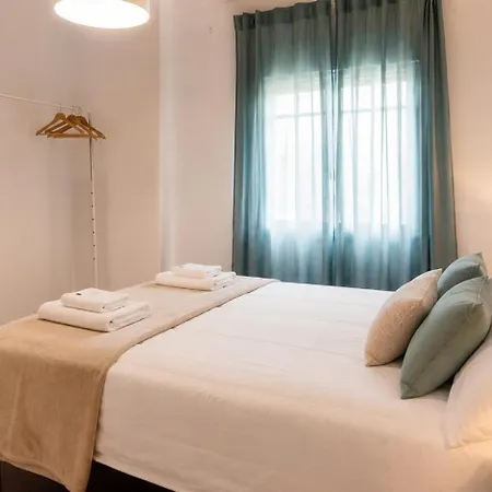 Alfaros Centro 2 Apartamento
